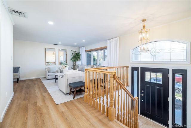 2970 Bond Drive, Merrick, NY 11566