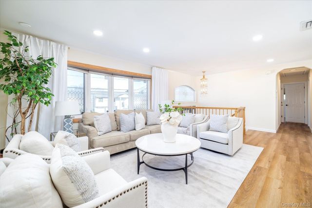 2970 Bond Drive, Merrick, NY 11566