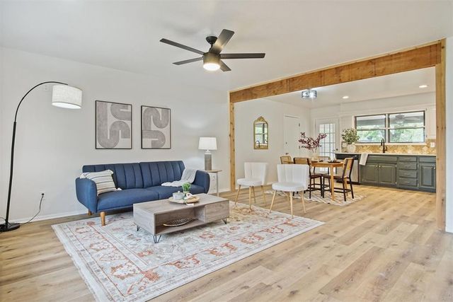 613 Belle Air Avenue, Edmond, OK 73013