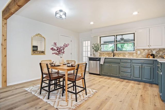 613 Belle Air Avenue, Edmond, OK 73013