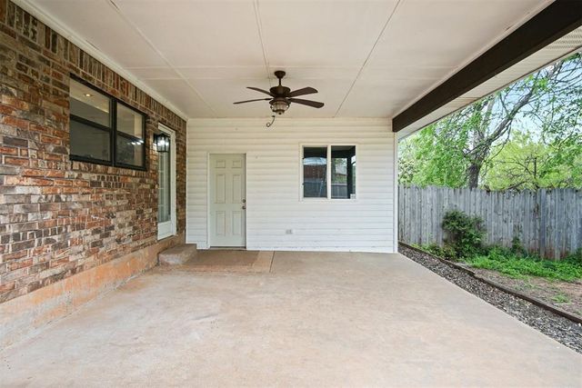 613 Belle Air Avenue, Edmond, OK 73013