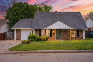 613 Belle Air Avenue, Edmond, OK 73013