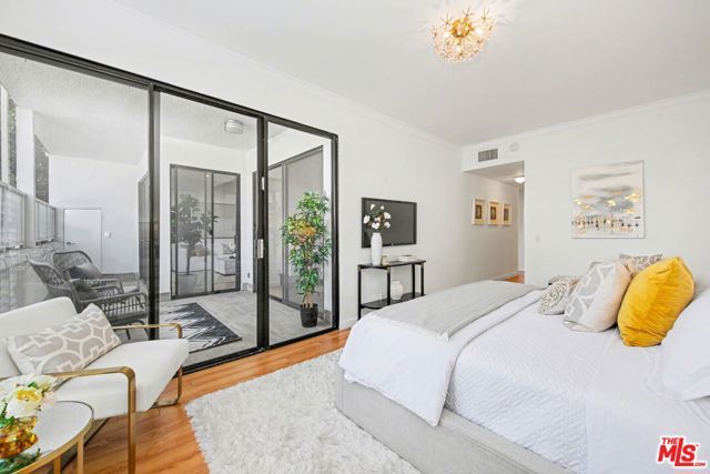 2276 S Beverly Glen Boulevard 207, Los Angeles, CA 90064
