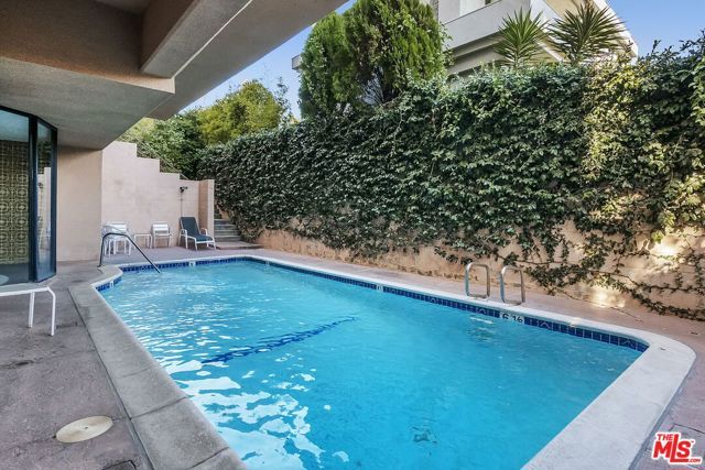 2276 S Beverly Glen Boulevard 207, Los Angeles, CA 90064