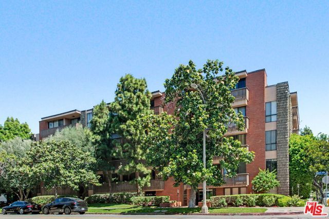 2276 S Beverly Glen Boulevard 207, Los Angeles, CA 90064