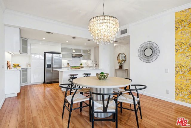 2276 S Beverly Glen Boulevard 207, Los Angeles, CA 90064
