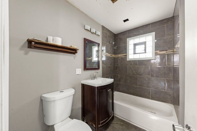 8019 46th Street, Lyons, IL 60534