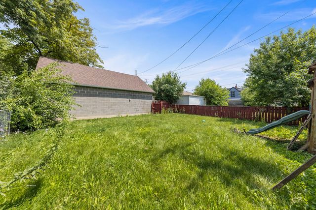 8019 46th Street, Lyons, IL 60534