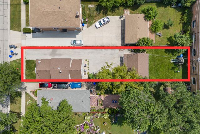 8019 46th Street, Lyons, IL 60534