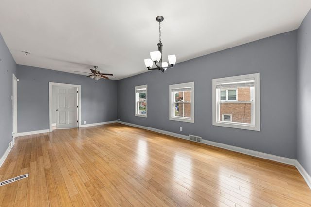 8019 46th Street, Lyons, IL 60534