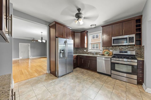 8019 46th Street, Lyons, IL 60534
