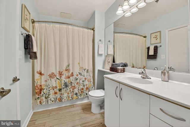 1300 N ST NW #214, Washington, DC 20005