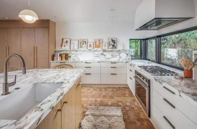 239 4th St, Encinitas, CA 92024