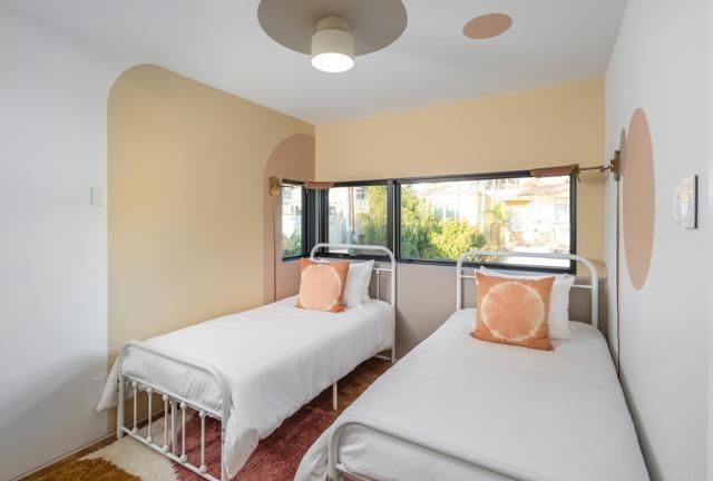 239 4th St, Encinitas, CA 92024