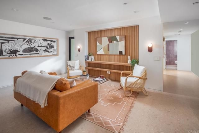 239 4th St, Encinitas, CA 92024