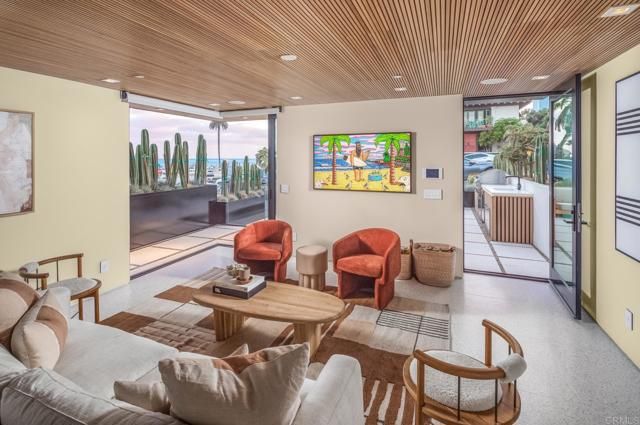 239 4th St, Encinitas, CA 92024