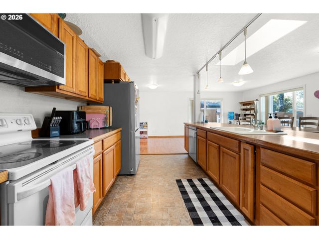 1501 S MAIN Ave, Warrenton, OR 97146