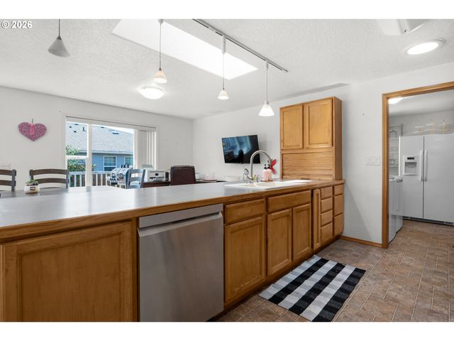 1501 S MAIN Ave, Warrenton, OR 97146