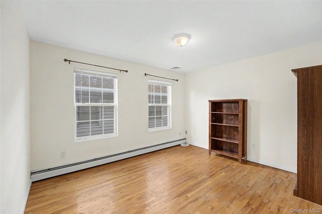 75 Cedar Place, Floral Park, NY 11001