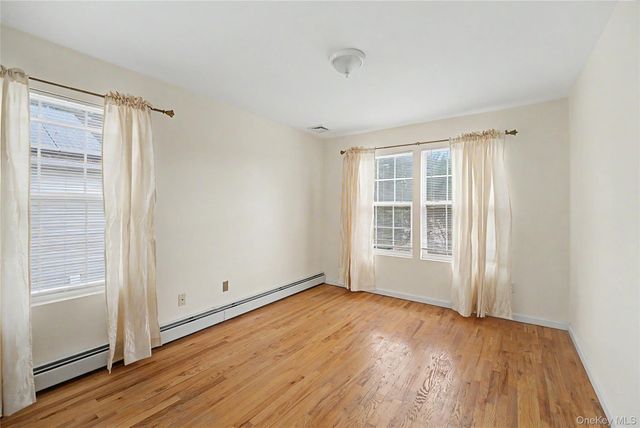 75 Cedar Place, Floral Park, NY 11001