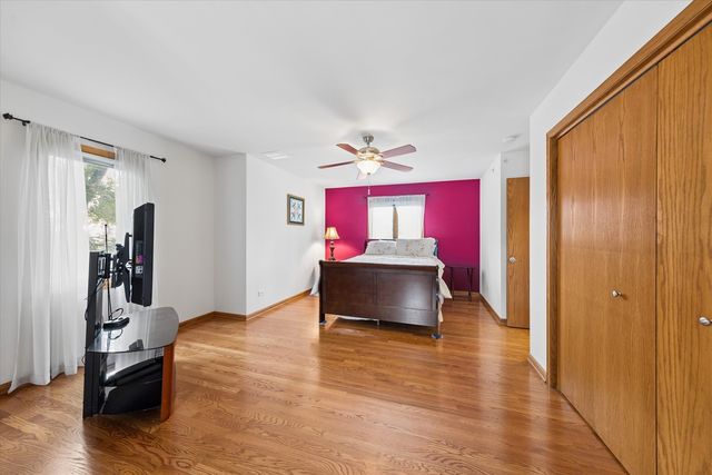 7024 Garden Lane, Bridgeview, IL 60455