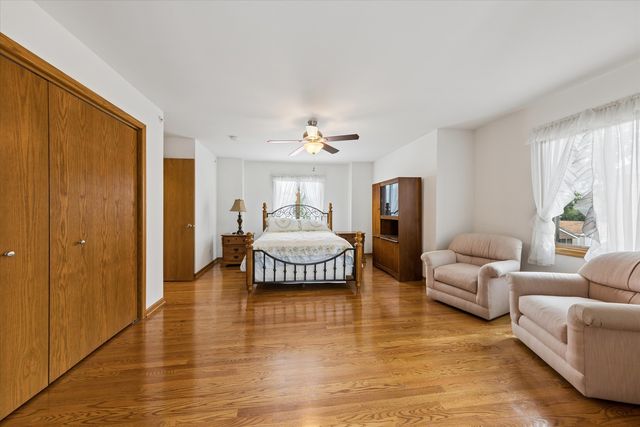 7024 Garden Lane, Bridgeview, IL 60455