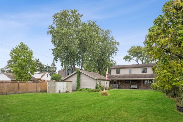 7024 Garden Lane, Bridgeview, IL 60455