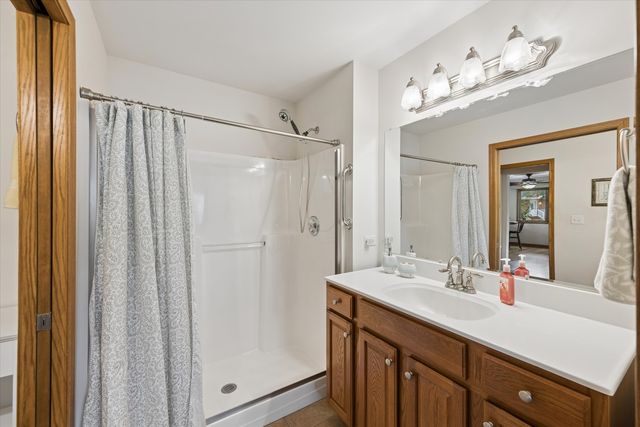 7024 Garden Lane, Bridgeview, IL 60455