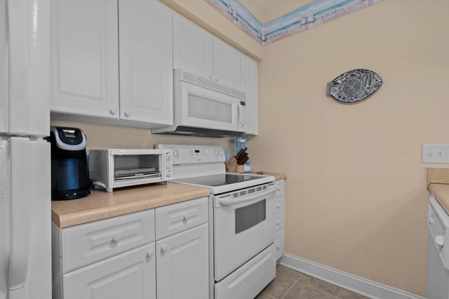 631 Woodmoor Dr Unit 302, Murrells Inlet, SC 29576