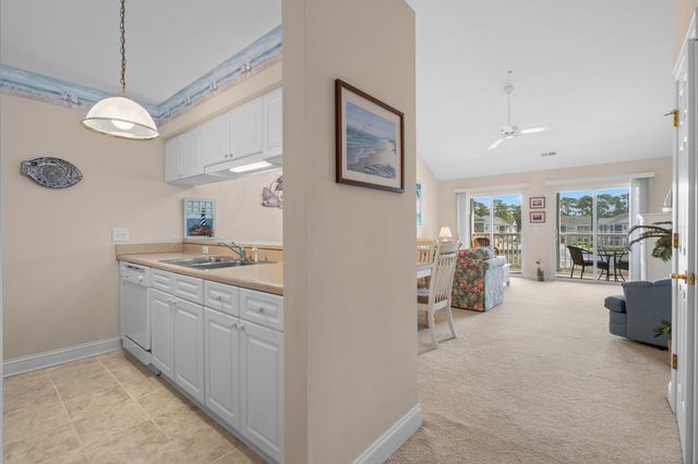 631 Woodmoor Dr Unit 302, Murrells Inlet, SC 29576