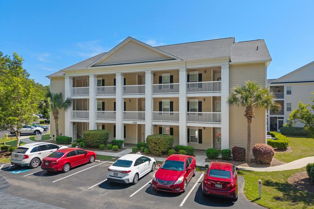 631 Woodmoor Dr Unit 302, Murrells Inlet, SC 29576