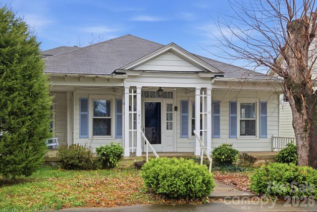 1011 Ashe Avenue NW, Lenoir, NC 28645