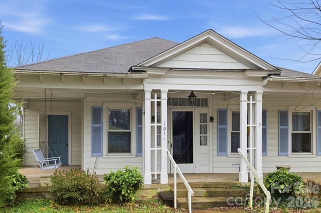 1011 Ashe Avenue NW, Lenoir, NC 28645