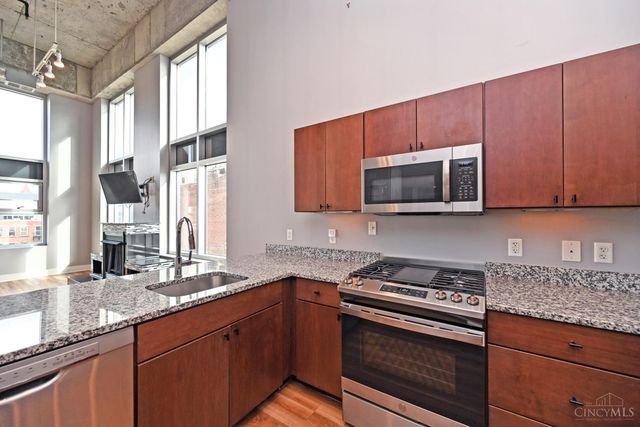 353 W Fourth Street, Cincinnati, OH 45202