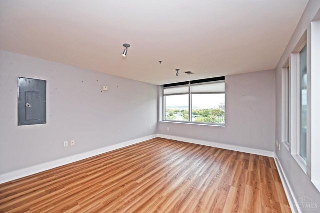 353 W Fourth Street, Cincinnati, OH 45202