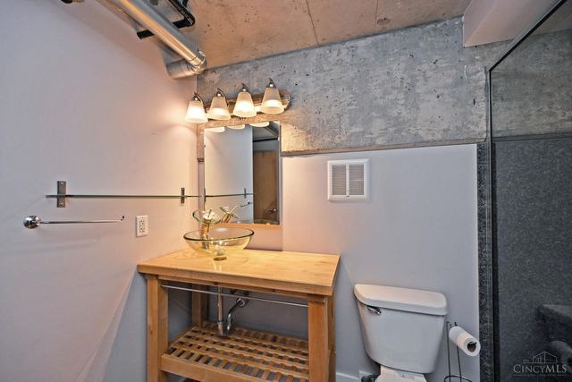 353 W Fourth Street, Cincinnati, OH 45202