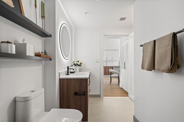 2479 NE 192nd St 206, Miami, FL 33180