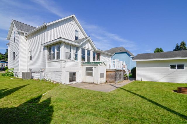 416 MAIN STREET, Oconto, WI 54153