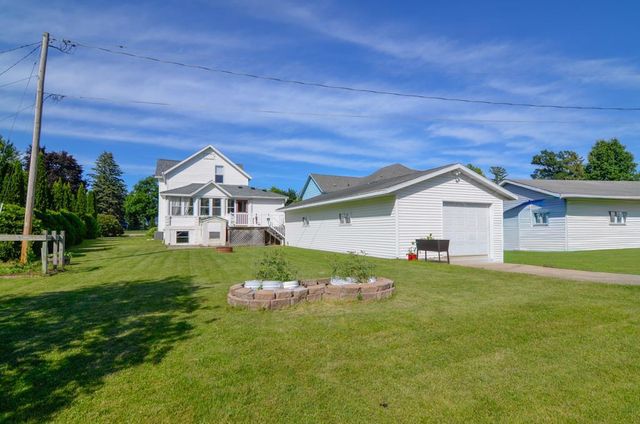 416 MAIN STREET, Oconto, WI 54153