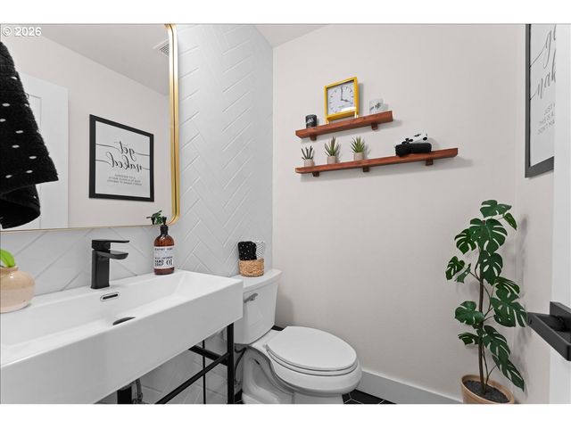 16223 Sw 146TH Ave, Tigard, OR 97224