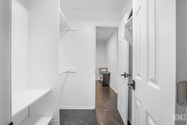 11645 Montana Avenue 126, Los Angeles, CA 90049