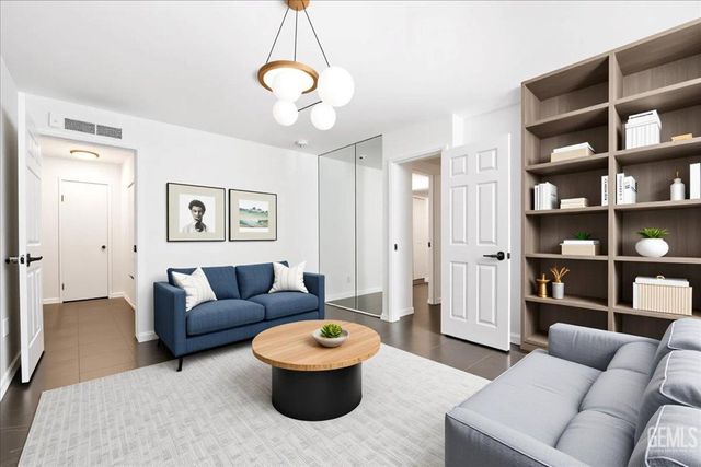 11645 Montana Avenue 126, Los Angeles, CA 90049