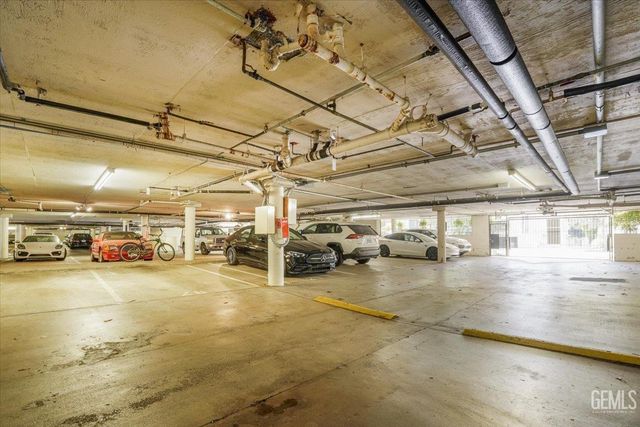 11645 Montana Avenue 126, Los Angeles, CA 90049