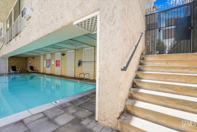 11645 Montana Avenue 126, Los Angeles, CA 90049