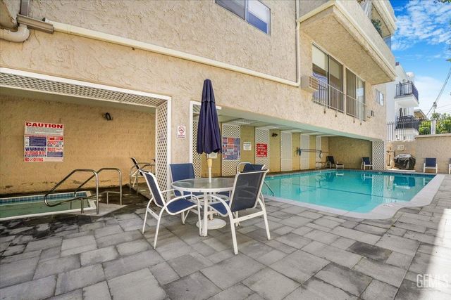 11645 Montana Avenue 126, Los Angeles, CA 90049