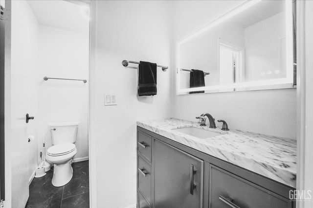 11645 Montana Avenue 126, Los Angeles, CA 90049