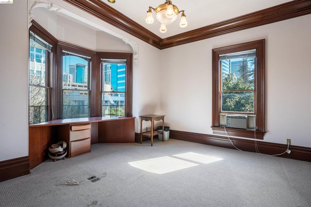 653 11th Street, Oakland, CA 94612