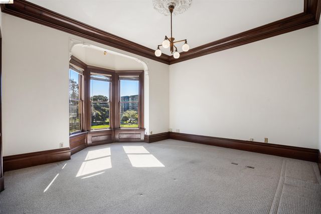 653 11th Street, Oakland, CA 94612