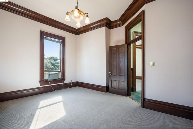 653 11th Street, Oakland, CA 94612