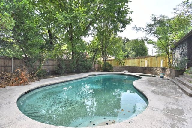 5211 S 32nd West Place, Tulsa, OK 74107